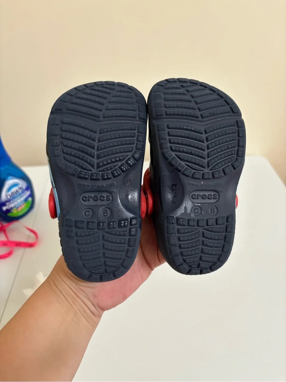 CROCS Kids Navy and Red Marvel Captain America Graphic Clogs